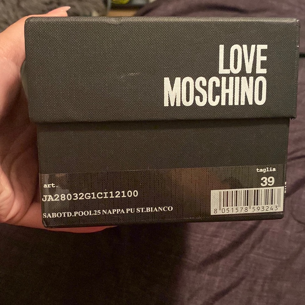 LOVE MOSCHINO Slides! - Picture 14 of 15